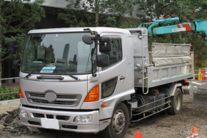 中型自動車